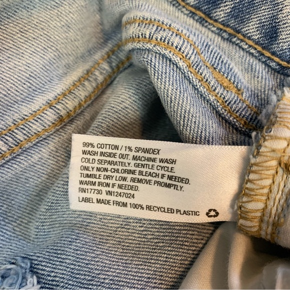 Wild Fable Super High-Rise Mom Jean Distressed - Picture 7 of 8